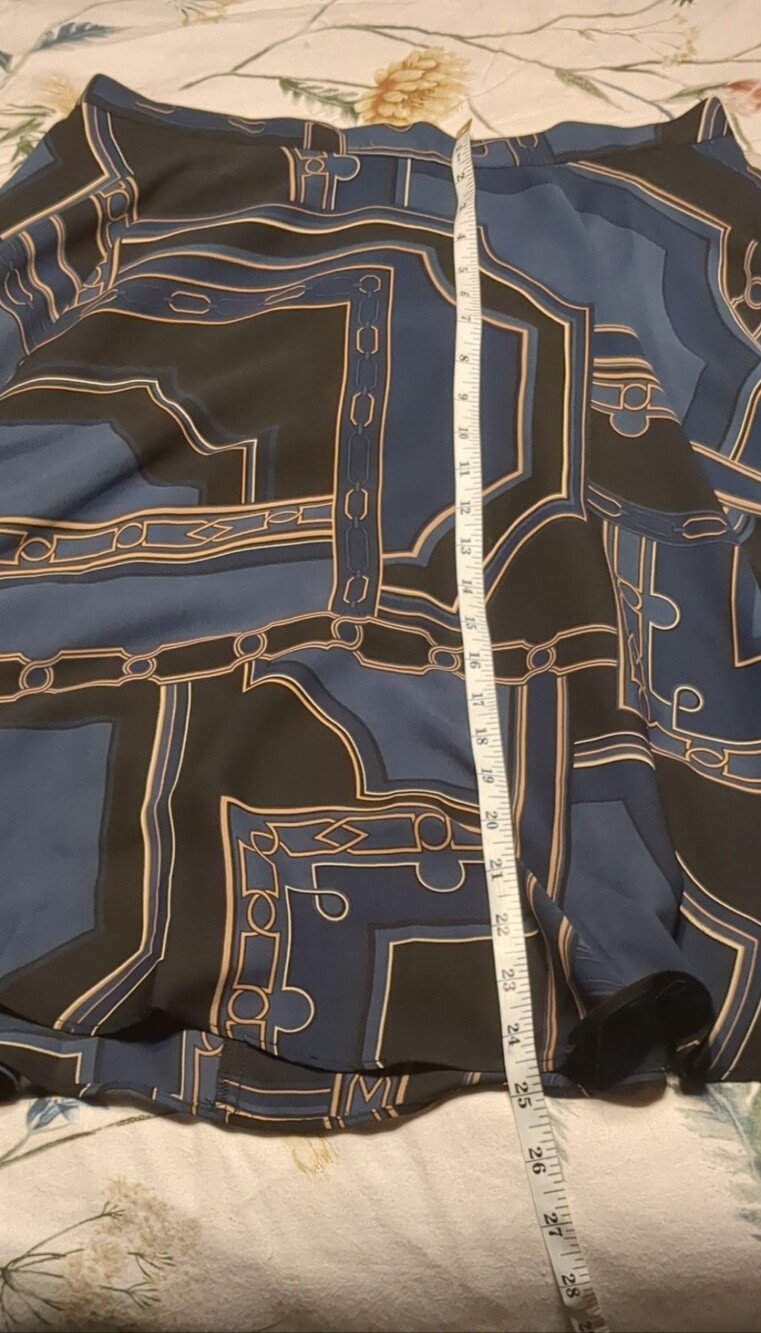 Ann Taylor Navy and Black Geometric Satin Skirt Size 6